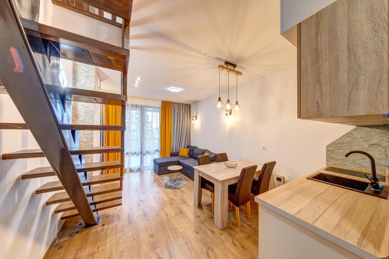 Skyday Penthouse Deluxe At Oak Residence Смолян Екстериор снимка