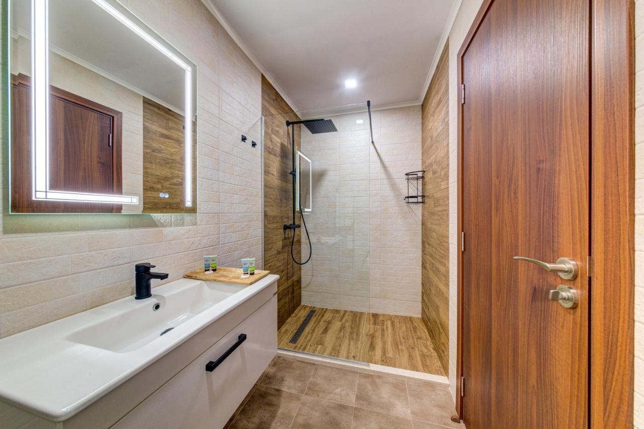 Skyday Penthouse Deluxe At Oak Residence Смолян Екстериор снимка