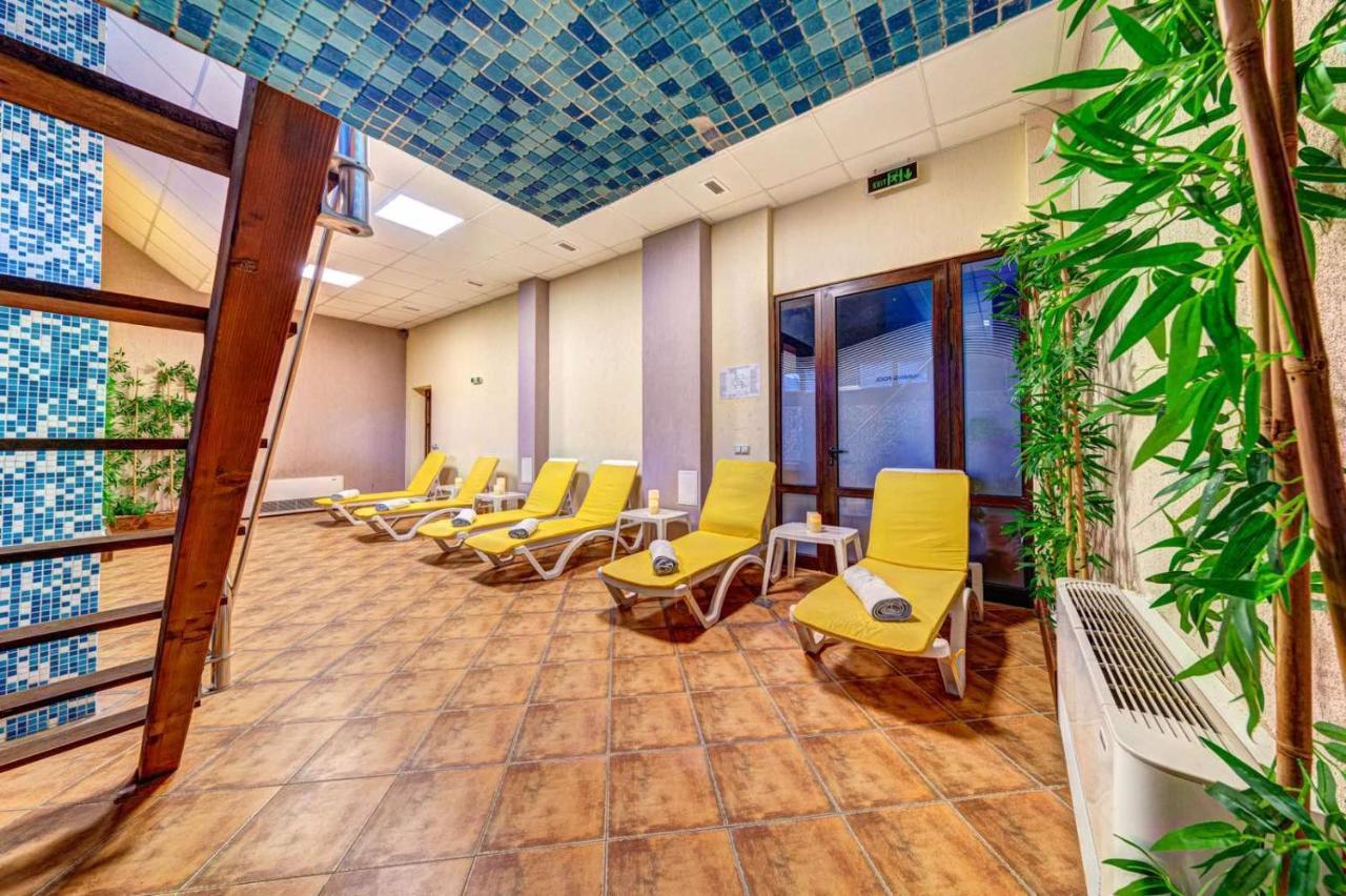Skyday Penthouse Deluxe At Oak Residence Смолян Екстериор снимка